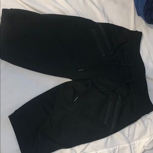 Carbon shorts